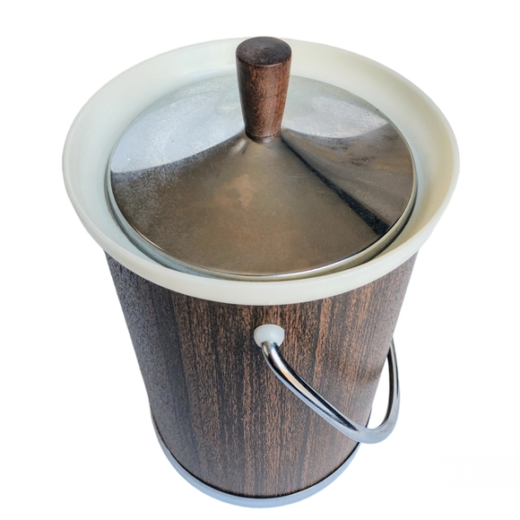 Vintage Kromex Wine Bottle Ice Bucket: Retro Chic Entertaining - Picture 5 of 7